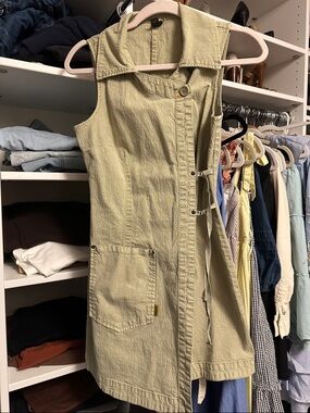 Sleeveless Button-Front Utility Dress in Pale Olive